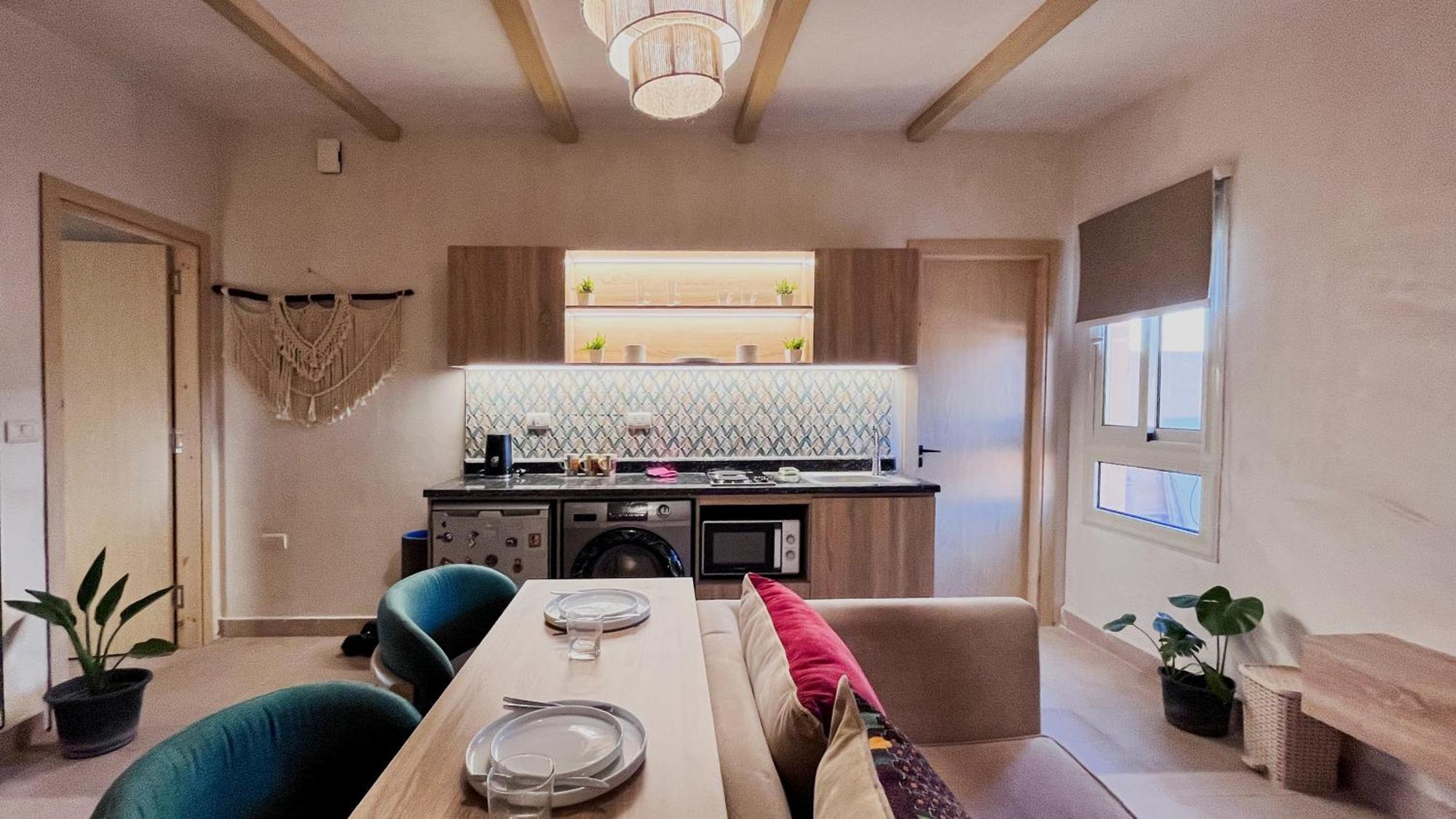 Boho Getaway With Pyramids View & Jacuzzi Appartement Giza Buitenkant foto