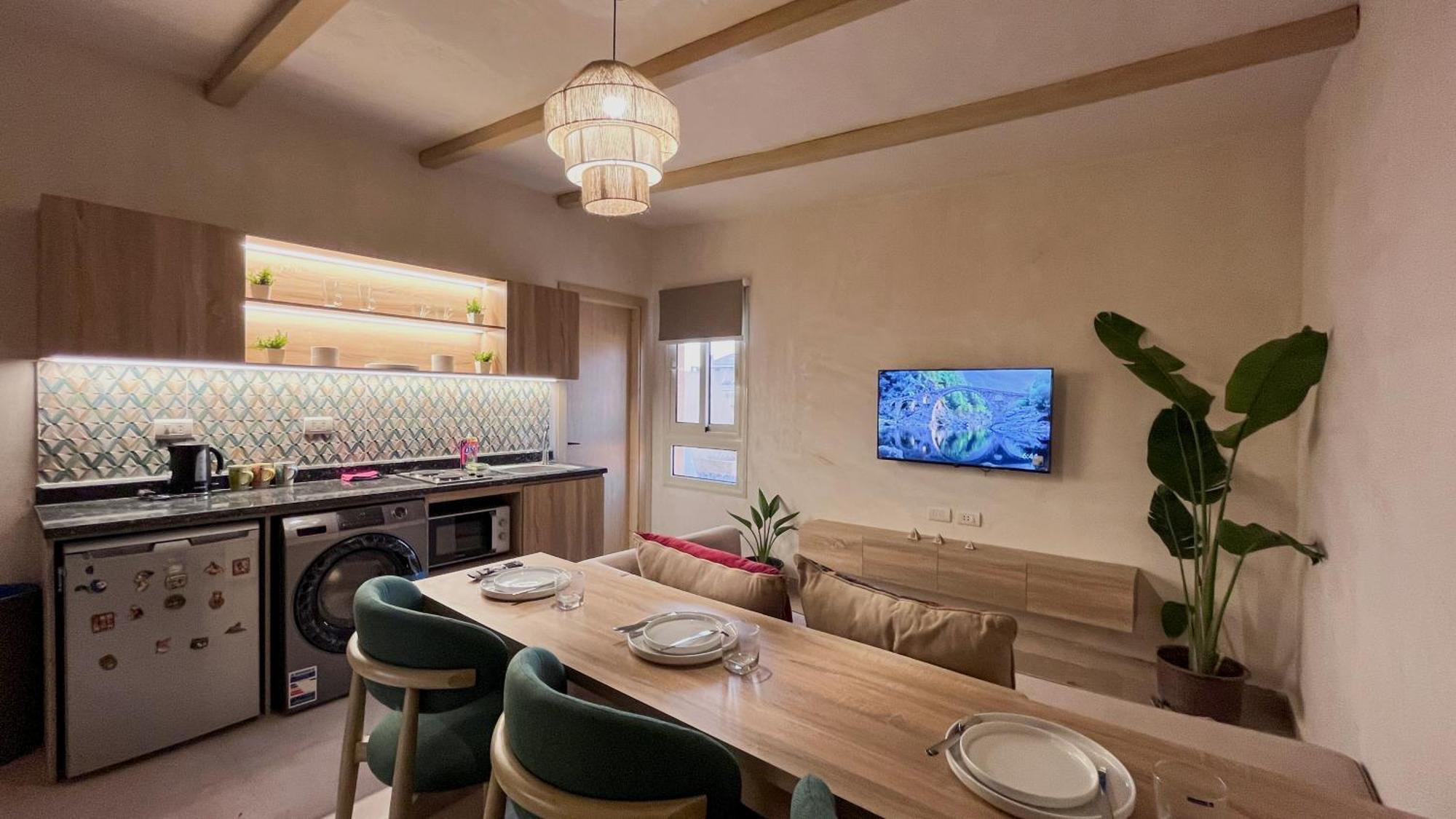Boho Getaway With Pyramids View & Jacuzzi Appartement Giza Buitenkant foto