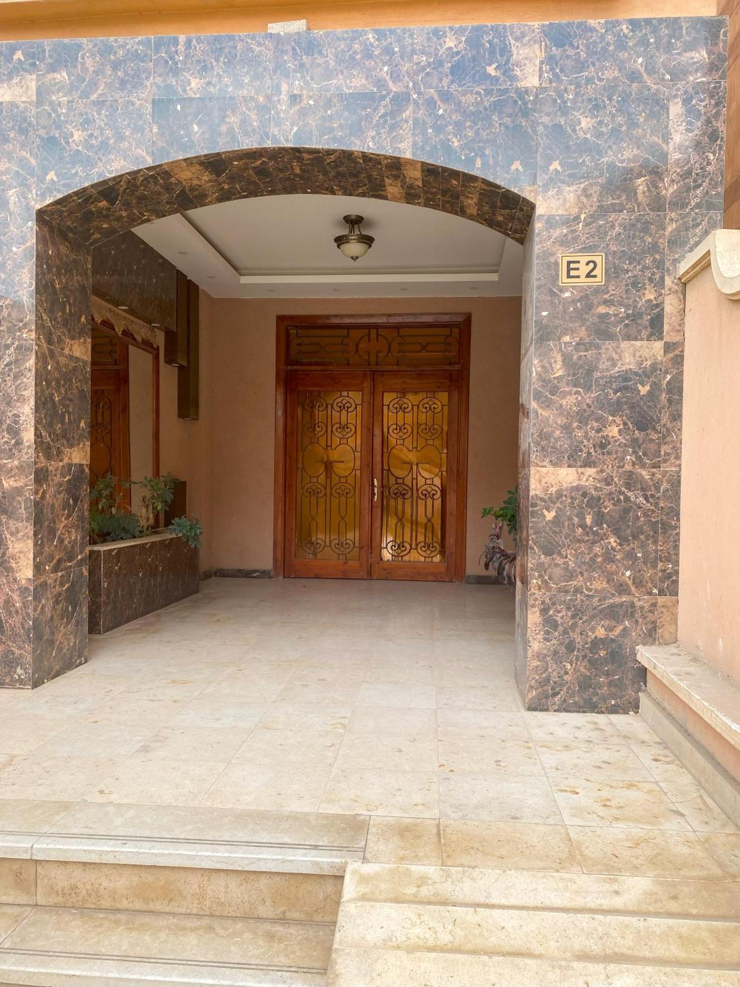 Boho Getaway With Pyramids View & Jacuzzi Appartement Giza Buitenkant foto